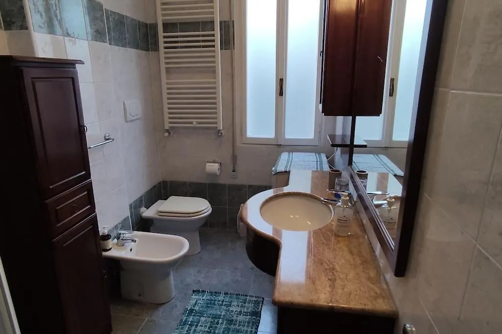 Elegant & Spacious Apartment Lido de Venecia Italia